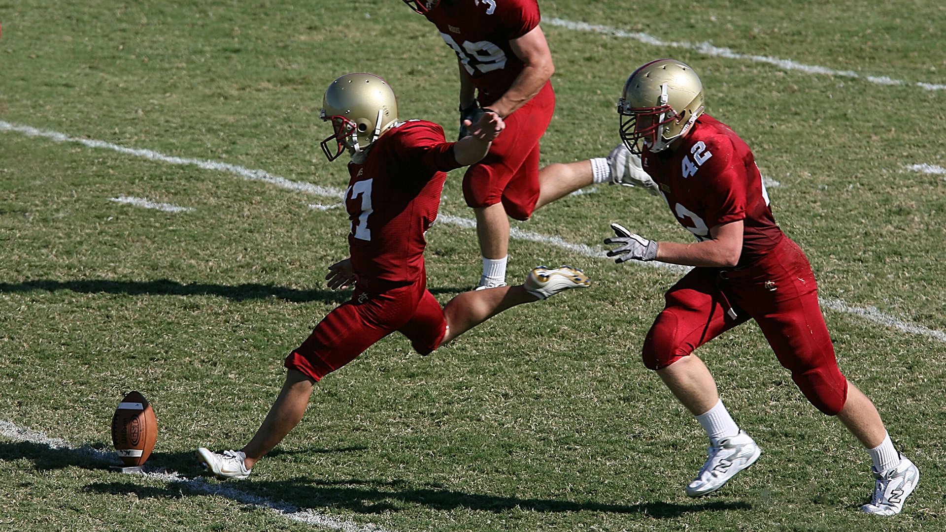 世界杯2026-极速与绿茵的碰撞，当F1争冠白热化，多特蒙德如何冲垮曼联哲学