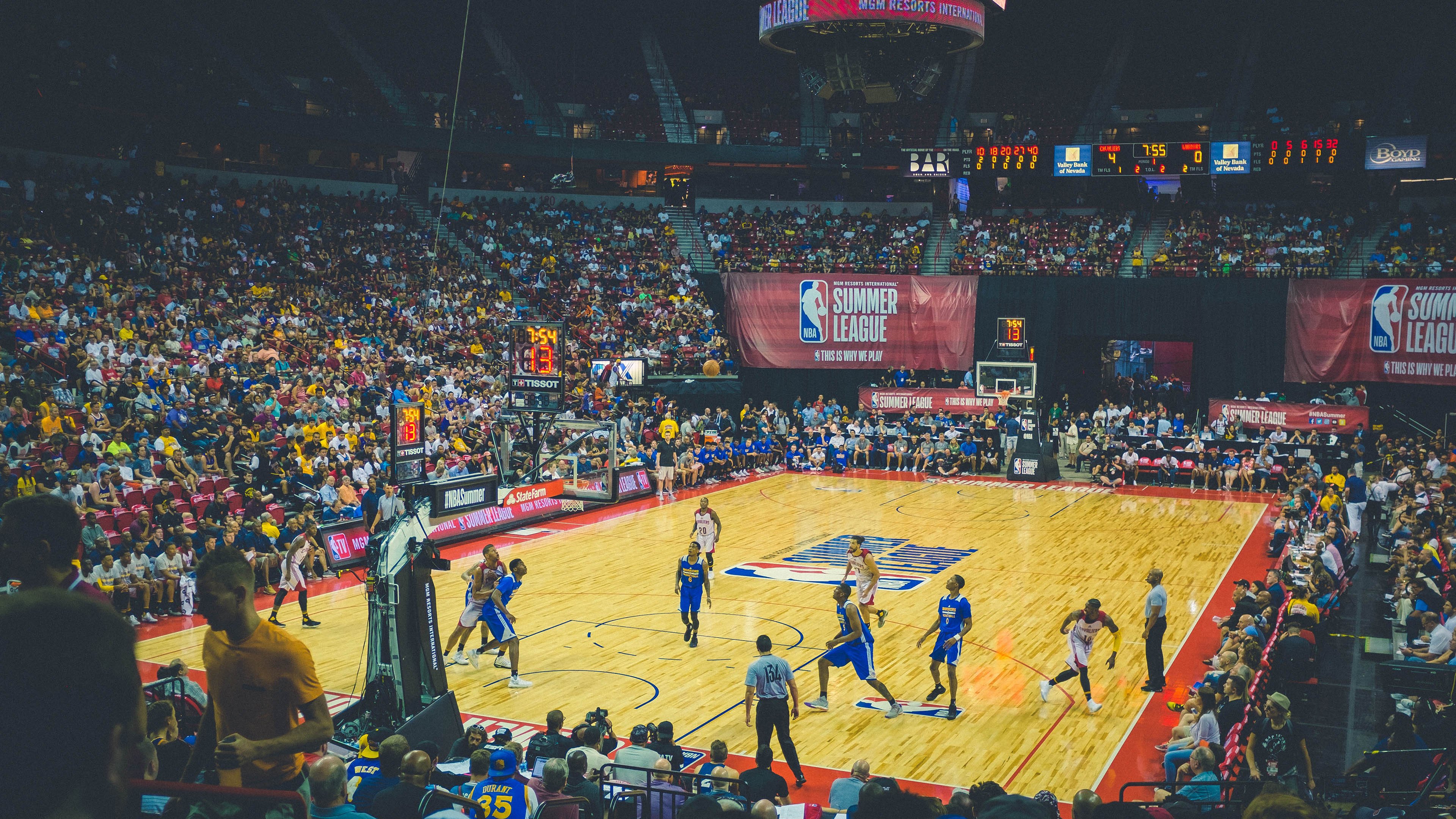 开拓者鏖战北京队，范弗利特发挥堪称完美